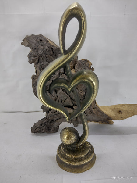Brass Patina G clef Heart Figurine Statue Decor for Living Room Bedroom Bookshelf Coffe Table, Music Gift Sculpture Accents Decorations