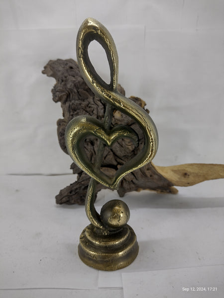 Brass Patina G clef Heart Figurine Statue Decor for Living Room Bedroom Bookshelf Coffe Table, Music Gift Sculpture Accents Decorations